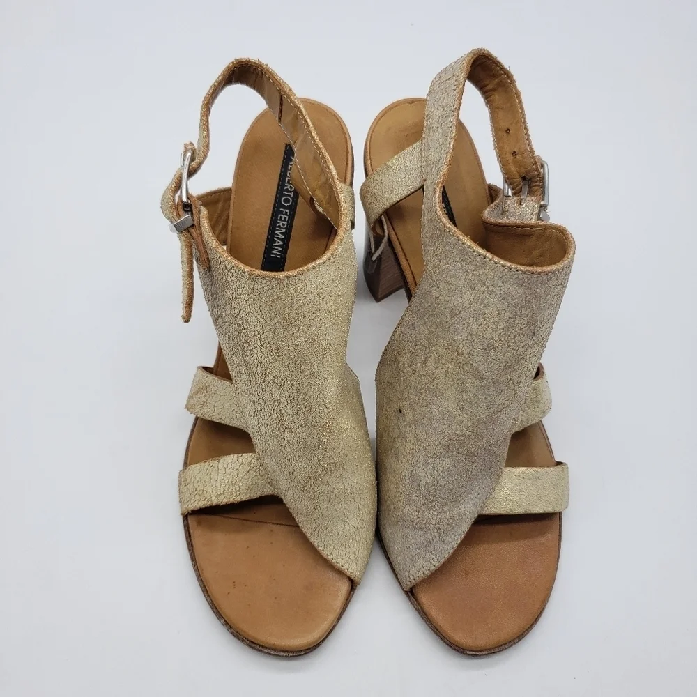 Alberto Fermani heeled sandals Women EU 40 gold crackle leather side buckle